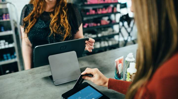 Transforming around the customer - iCrossing white paper 