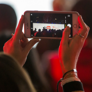 video comes to Tinder