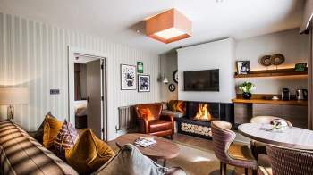 Premium mews suite